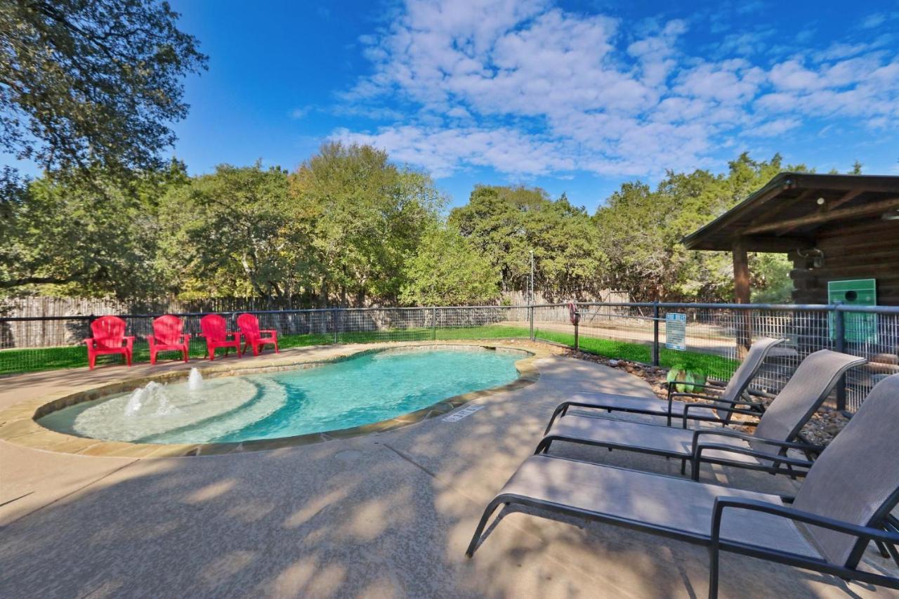 Wimberley Log Cabins Resort And Suites- The Oak Lodge Εξωτερικό φωτογραφία